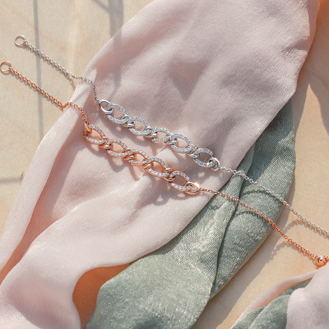 Cubain link line diamond bracelet